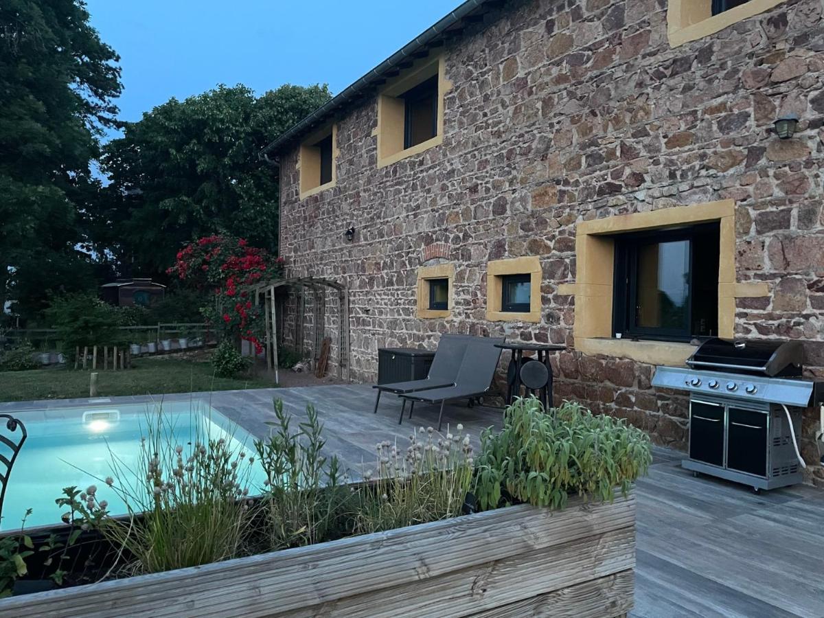 La Grange Aux Hirondelles - Appartement Complet Et Independant Commelle-Vernay Экстерьер фото